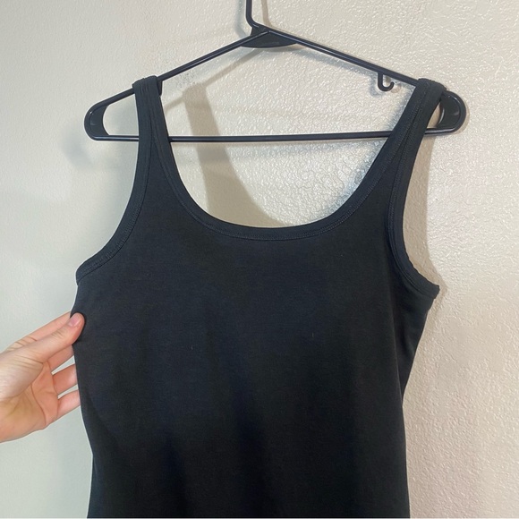 Vuori Black Sleeveless Dress - Picture 4 of 8